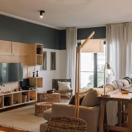 Galera - 2 Bedrooms, Pool And Gym In Lapa アパート リスボン